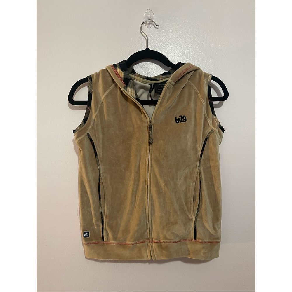 Lot twenty nine vintage vest size large‎